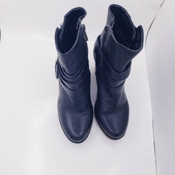 BCBGeneration Finland Black Leather Wedge Heel Buckle Ankle Boots Women's Size 6 - Picture 7 of 12